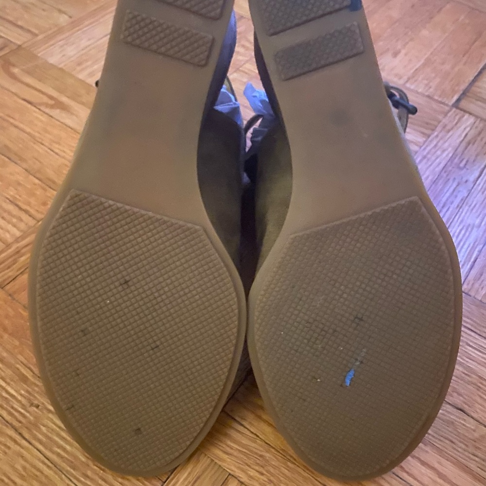 Wedge Sandals - Picture 3 of 3